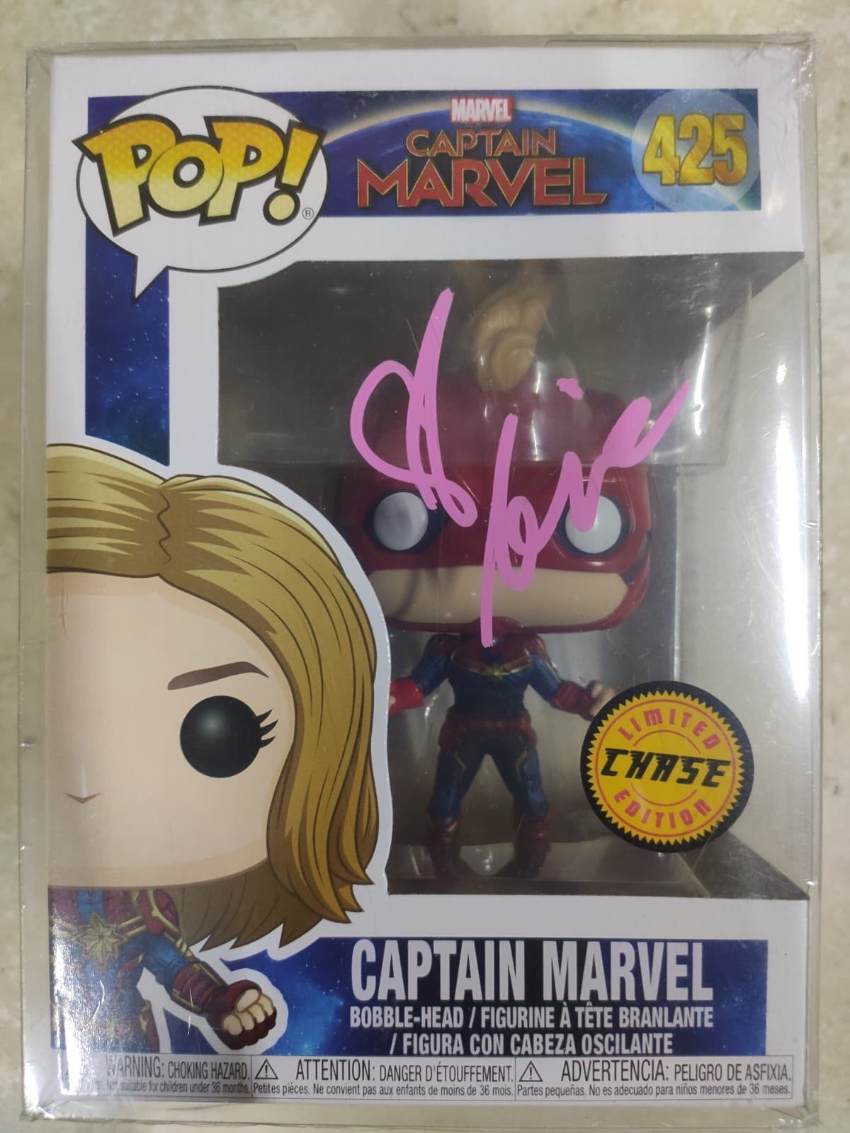 Funko Pop Captain Marvel (Autografo Brie Larson certificado de autenticidad)